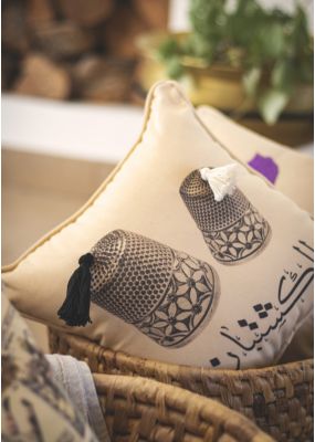 Thimbles Cushion with Tassels 