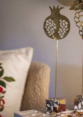 Pomegranate Decorative Stand with Seeds