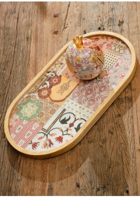 صينية خشبية مزينة بزهر الرمان