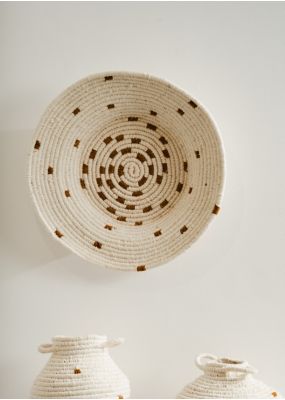 صحن جداري من الصوف المنسوج يدويًا