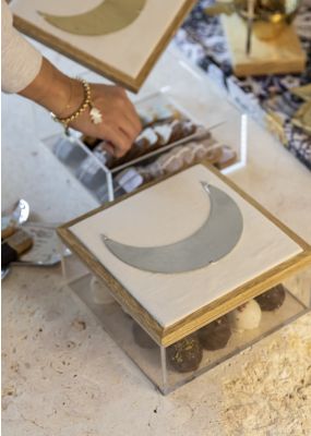 Plexi Box with Crescent Lid