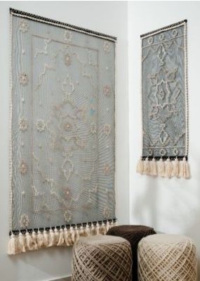 تعليقة جدارية من الشبك بتطريز أزهار فسيفسائية