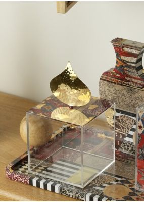 صندوق بليكسي بمقبض القبة مزين بالديكوباج